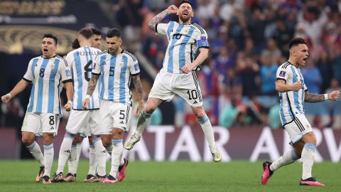 Lionel Messi celebrando su campeonato Mundial en Qatar 2022.