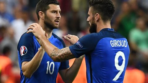 André Pierre Gignac y Oliver Giroud en la Selección de Francia en la Euro 2016.