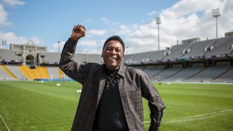 Pelé en el estadio del FC Barcelona.