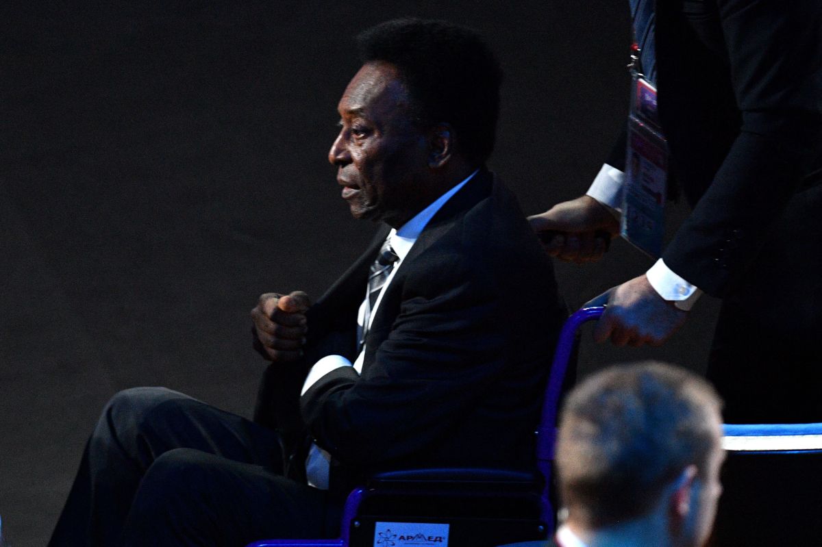 Edson Arantes do Nascimento, Pelé en un acto de la FIFA. 