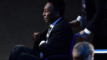 Edson Arantes do Nascimento, Pelé en un acto de la FIFA.