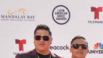Durante 2022, el Grupo Firme recibió un par de reconocimientos durante la velada de los Premios Billboard de la Música Latin