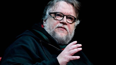 Recientemente, Guillermo del Toro obtuvo buenos comentarios por su desempeño en los filmes Pinocho y El Gabinete de las Curiosidades