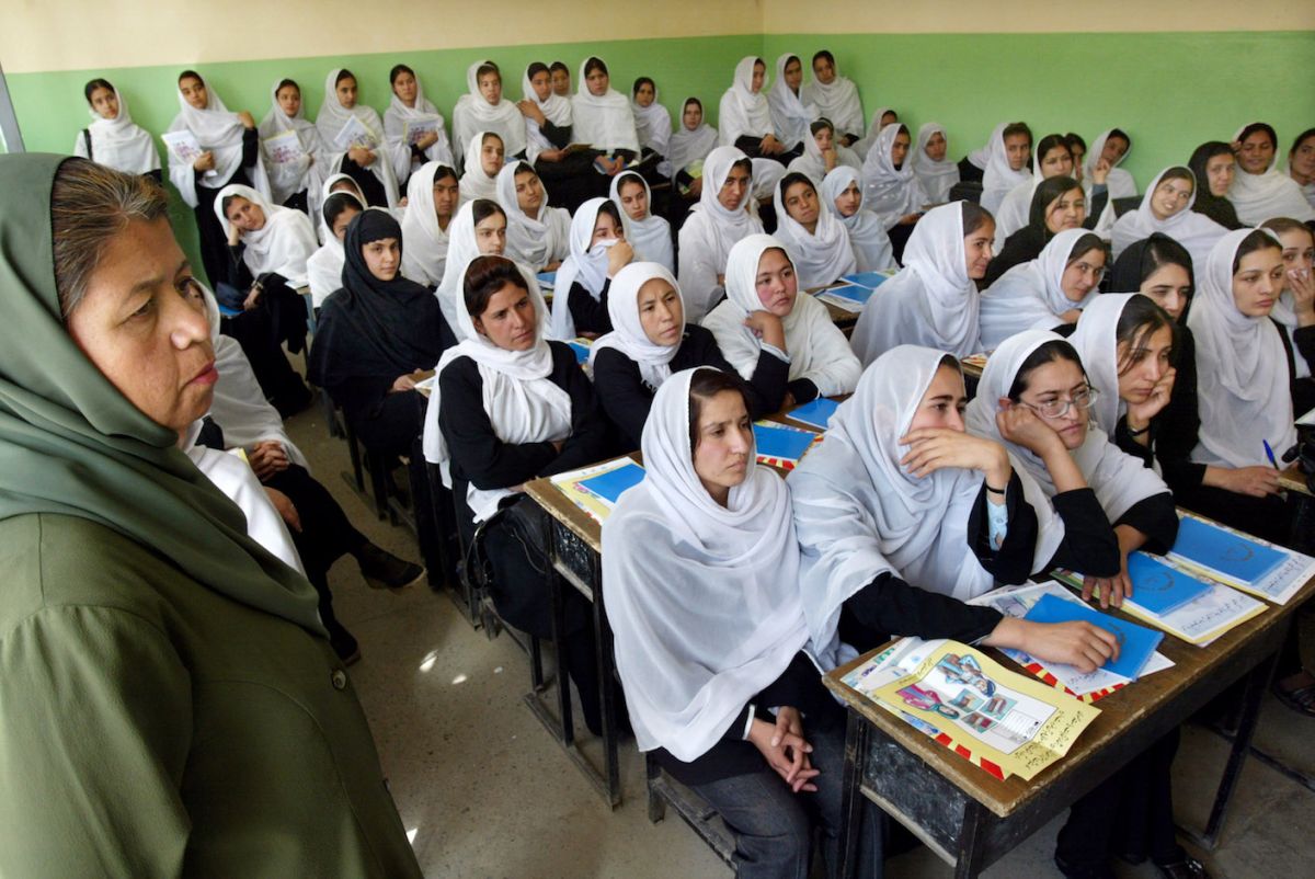 Mujeres afganas en la escuela 