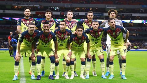 Club América en el Estadio Azteca ante Cruz Azul.