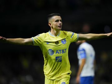 Álvaro Fidalgo, mediocampista español de las Águilas del América.