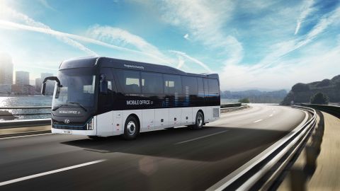 Conoce las características más destacadas de la oficina móvil Hyundai New Universe