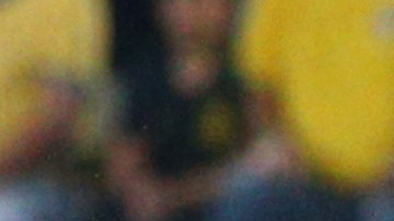 Neymar anotando de penal a Croacia en el Mundial 2014.