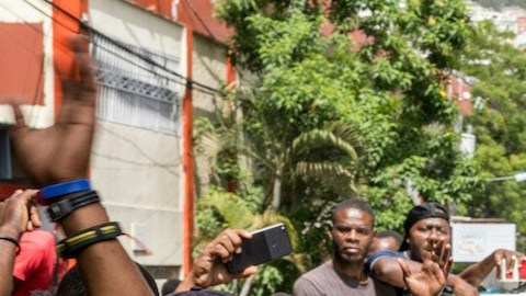 ONU insta a comunidad internacional a considerar enviar fuerzas armadas a Haití