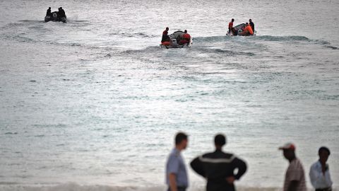 Piloto novato presume su primer vuelo y muere al estrellarse junto con su familia en el Golfo de México