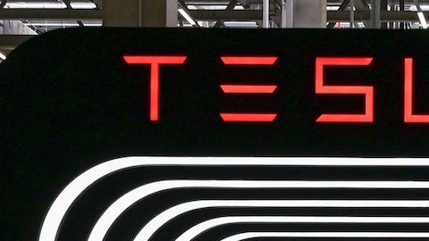 Tesla habría provocado choque de 8 coches en San Francisco
