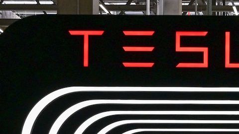 Tesla habría provocado choque de 8 coches en San Francisco