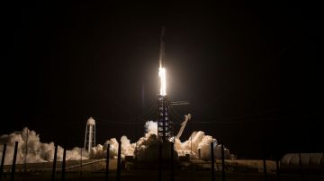 Tras falla, cohete espacial europeo se autodestruye con dos satélites a bordo