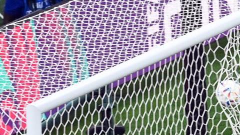 Vincent Aboubakar anotó el gol del triunfo histórico de Camerún sobre Brasil.