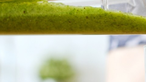Cuán verdadero es que hay "alimentos desintoxicantes" que liberan el organismo
