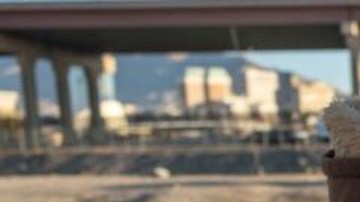 Las autoridades de El Paso aseguran que la ciudad está al borde del colapso.