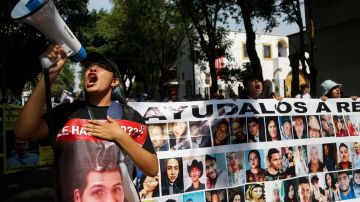 Madres y familiares de personas desaparecidas durante una protesta en Guadalajara en mayo de 2022.