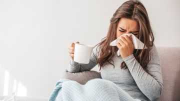 La ciencia descubrió por qué la gente se resfría más en el invierno