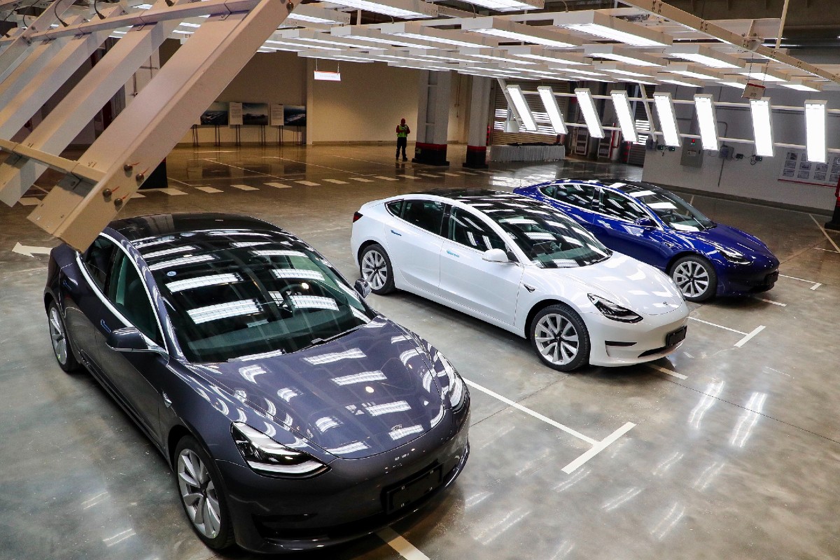 Tesla ofrece inusuales descuentos hasta fin de año para sus dos modelos más vendidos