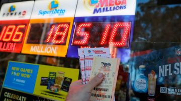 Mega Millions: por qué los premios de la lotería en EE.UU. se han vuelto cada vez más millonarios y más difíciles de acertar