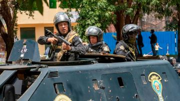 Al menos un muerto y más de 30 heridos en nuevos choques entre manifestantes y policías en Perú