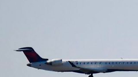 El dramático momento por dos aviones que estuvieron a punto de chocar en Nueva York