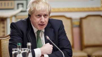 Guerra en Ucrania: Boris Johnson revela que Putin lo amenazó con lanzar un misil en una conversación previa al conflicto