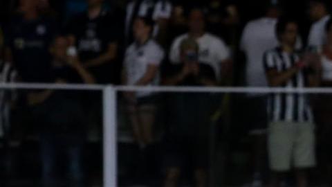 El astro de Brasil fue homenajeado en su estadio.