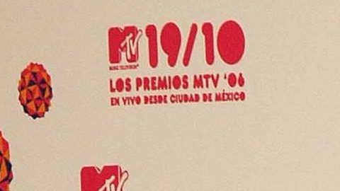 Así se veía Shakira vestida de novia | Mezcalent.