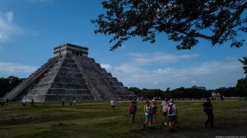 Crece protesta maya en México para "recuperar" Chichén Itzá