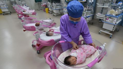 Población de China se redujo en 2022 por primera vez en más de 60 años