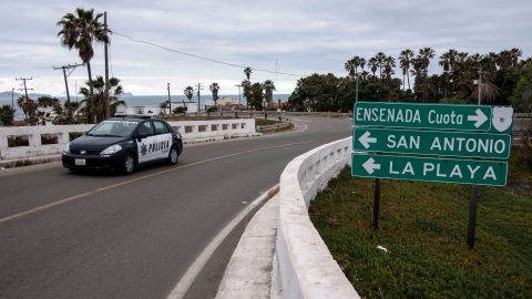 Abogado de California asesinado en México en su primer aniversario de boda con su esposa, según su familia