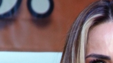 Aylín Mujica y Arturo Carmona se dan intenso beso - Mezcalent