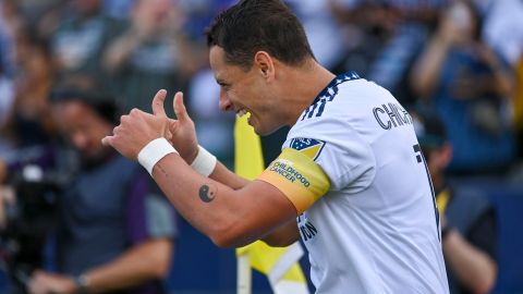 Chicharito Hernández con los colores del LA Galaxy.