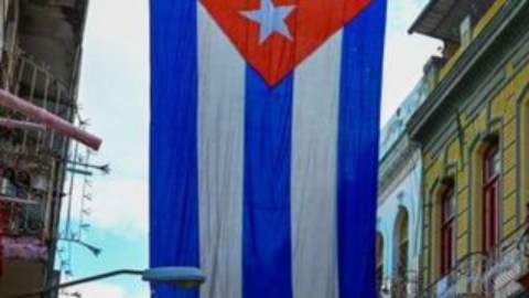 Cuba enfrenta una demanda por impago de su deuda.