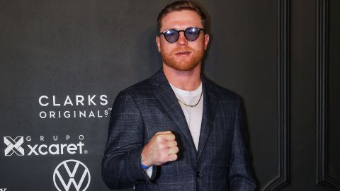 Saúl 'Canelo' Álvarez posa para una foto durante la alfombra negra para 'GQ 2022 Men Of The Year' en General