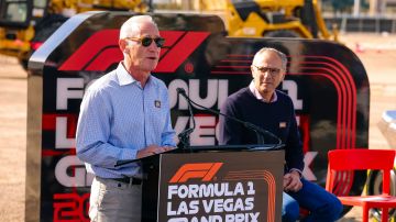 El director ejecutivo de Liberty Media, Greg Maffei, y el presidente del grupo de Fórmula 1.
