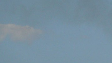 Niño que jugaba al escondite se oculta en un contenedor y acaba en otro país