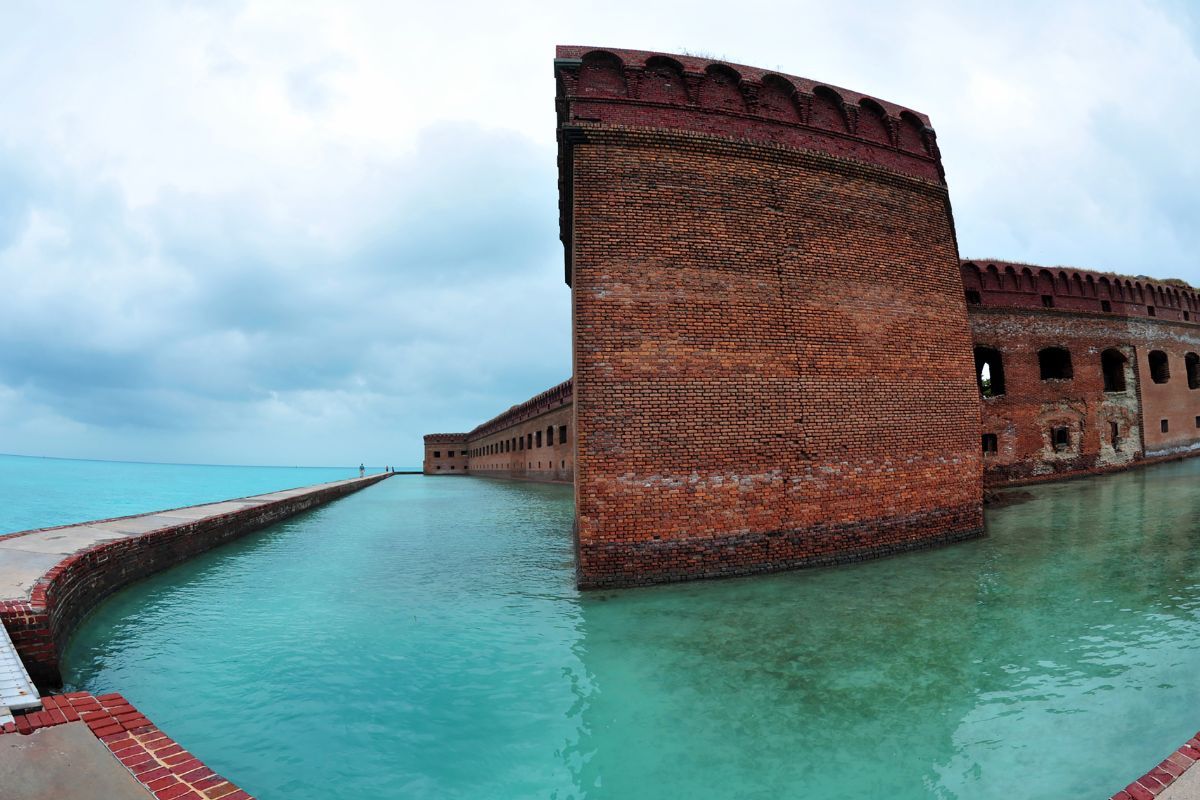 Decenas de inmigrantes han llegado al Parque Nacional Dry Tortugas.