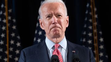 Joe Biden pide prohibir la fabricación y venta de armas de asalto tras tiroteos en California