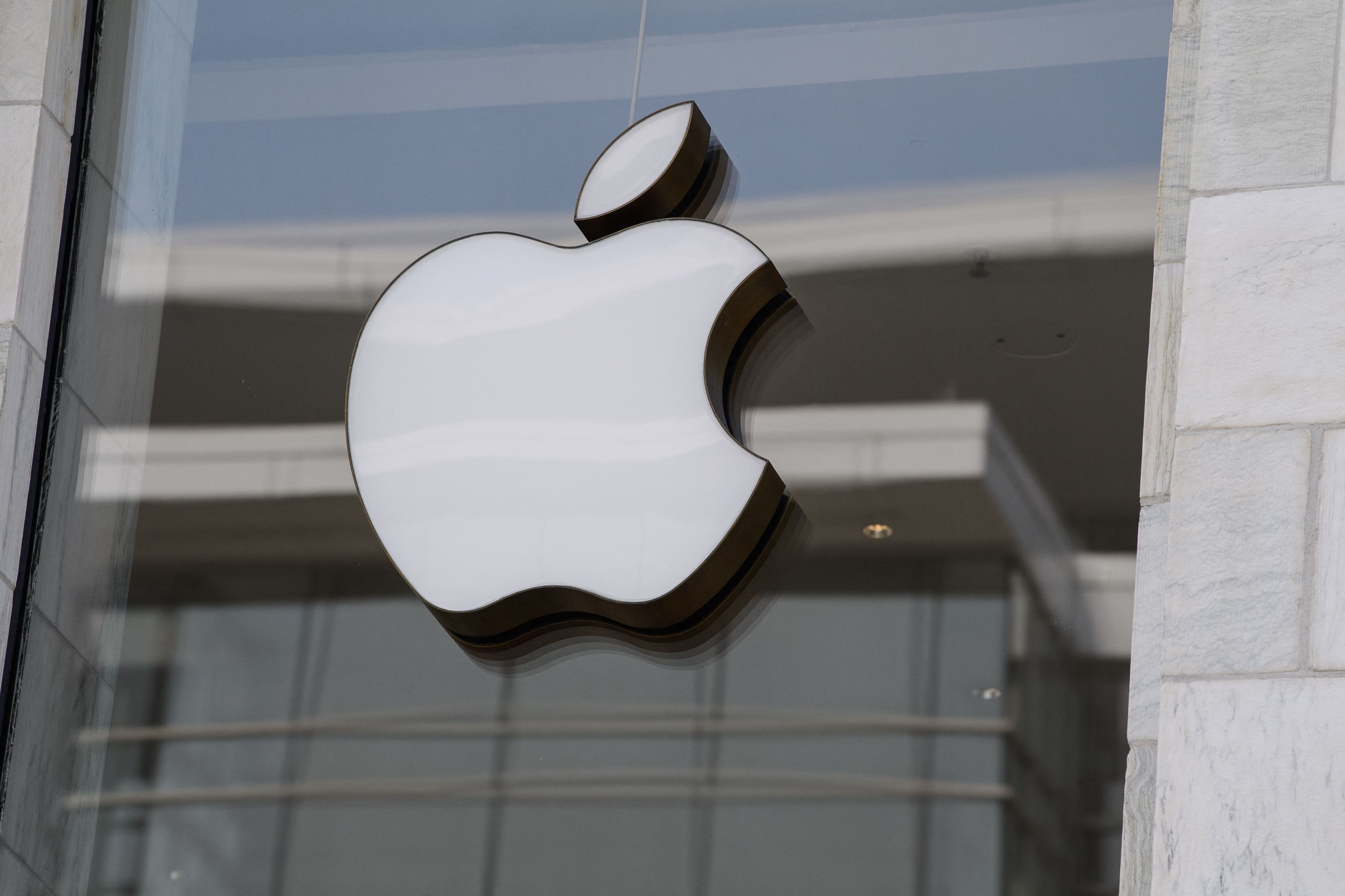 Apple quiere lanzar sus gafas de realidad virtual pese a las dudas