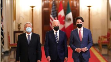 Los mandatarios Andrés Manuel López Obrador, Joe Biden y Justin Trudeau.