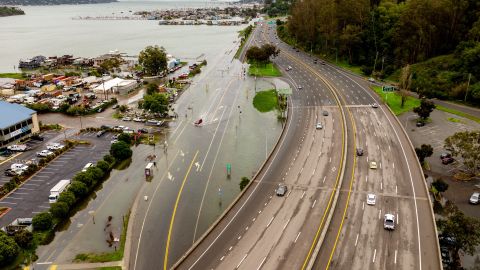 Tormenta ‘brutal’ azotará California y alertan de riesgos mortales en el norte del estado