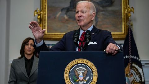 Biden anunció nuevas políticas para reforzar la seguridad fronteriza.