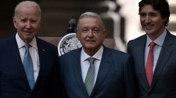 Joe Biden, Andrés Manuel López Obrador y Justin Trudeau durante la conferencia de persona en Ciudad de México.