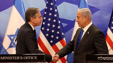 Antony Blinken ofrece ayuda de EE.UU. para bajar escalada de tensión en Medio Oriente