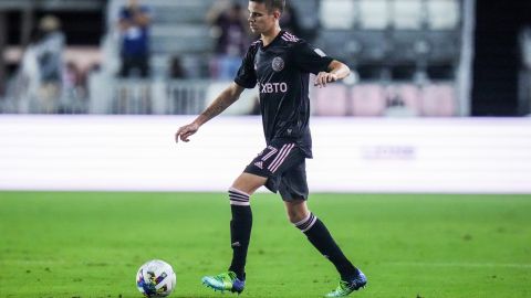 Romeo Beckham juega en el Brentford de Inglaterra, pero su ficha sigue siendo del Inter Miami.