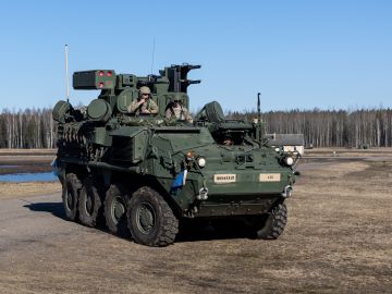 Un vehículo de defensa aérea M-SHORAD Stryker del ejército de EE.UU. el 1 de marzo de 2022 en Lituania.