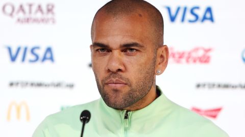 Dani Alves durante una rueda de prensa de la selección brasileña en el Mundial de Qatar 2022.