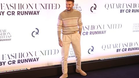 David Beckham durante el desfile Qatar Fashion United by CR Runway en el Estadio 974 en Qatar 2022.